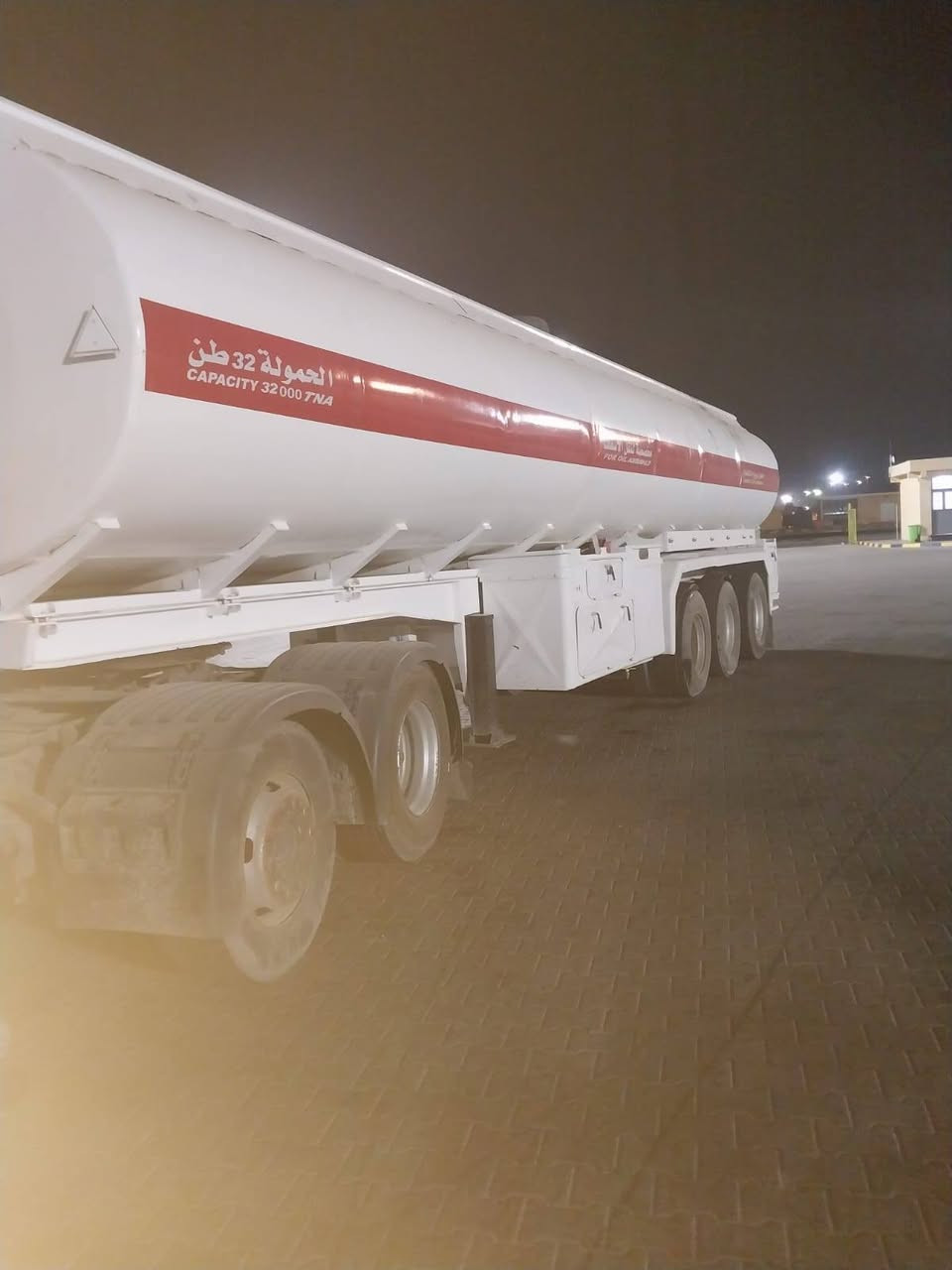 سلام عليكم تانكي بويلر البيع حموله ٣٦ تلاثه دنكير  الاتصال على الرقم
***********
