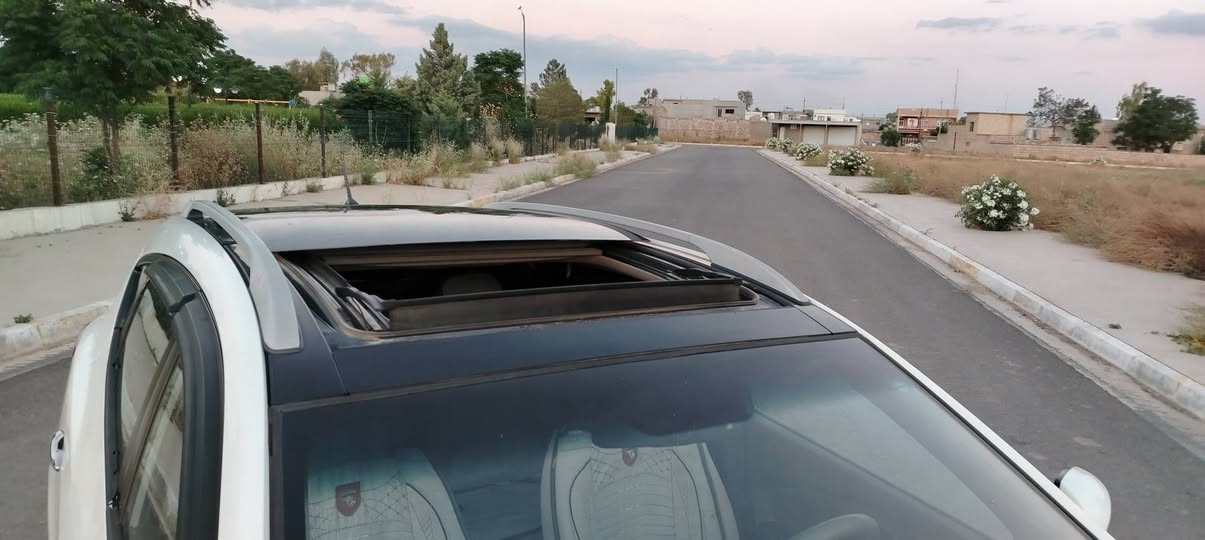 سیارە توکسۆن رەنگی سپی مۆدیل2011 فول موصفات سنەوی بەناوی خۆمە دەفتری کۆبۆنی هەیە سبوغی سەر بۆنیتی کەمێک هەیە دیاریم کردوە دووجێگای کارتی هەیە مەکینەی نەکراتەوە/ژمارەی موبایل/***********/کەمێک مجالی تێدایە ئەگەر موشتەرەی نی تەلەفۆن مەکە مخمور, أربيل
