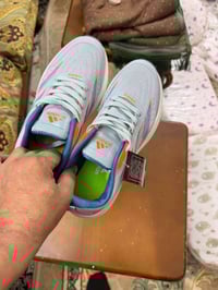 أديداس • قياس ٤٢ • أصلي