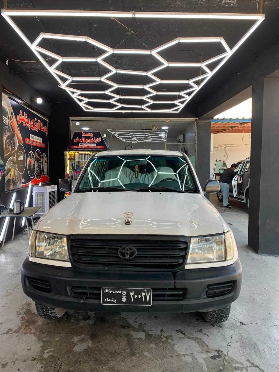 مؤنيكا  2003
حلووجه مالي مه ده نى به شه رت 
كيروو مه كينه به شه رت توندوو تؤلي 
به شه رت جوار تايه وو ويلى لؤكى بؤ
به ستراوه سه ياره كه كامل جائيزه 
ده بل ئه كسلى به شه رته سه وداش 
ده كه م شتيك به دلم بى 
نرخى 96كه لاو مه جاليكى كه م له رانيه م 
***********
