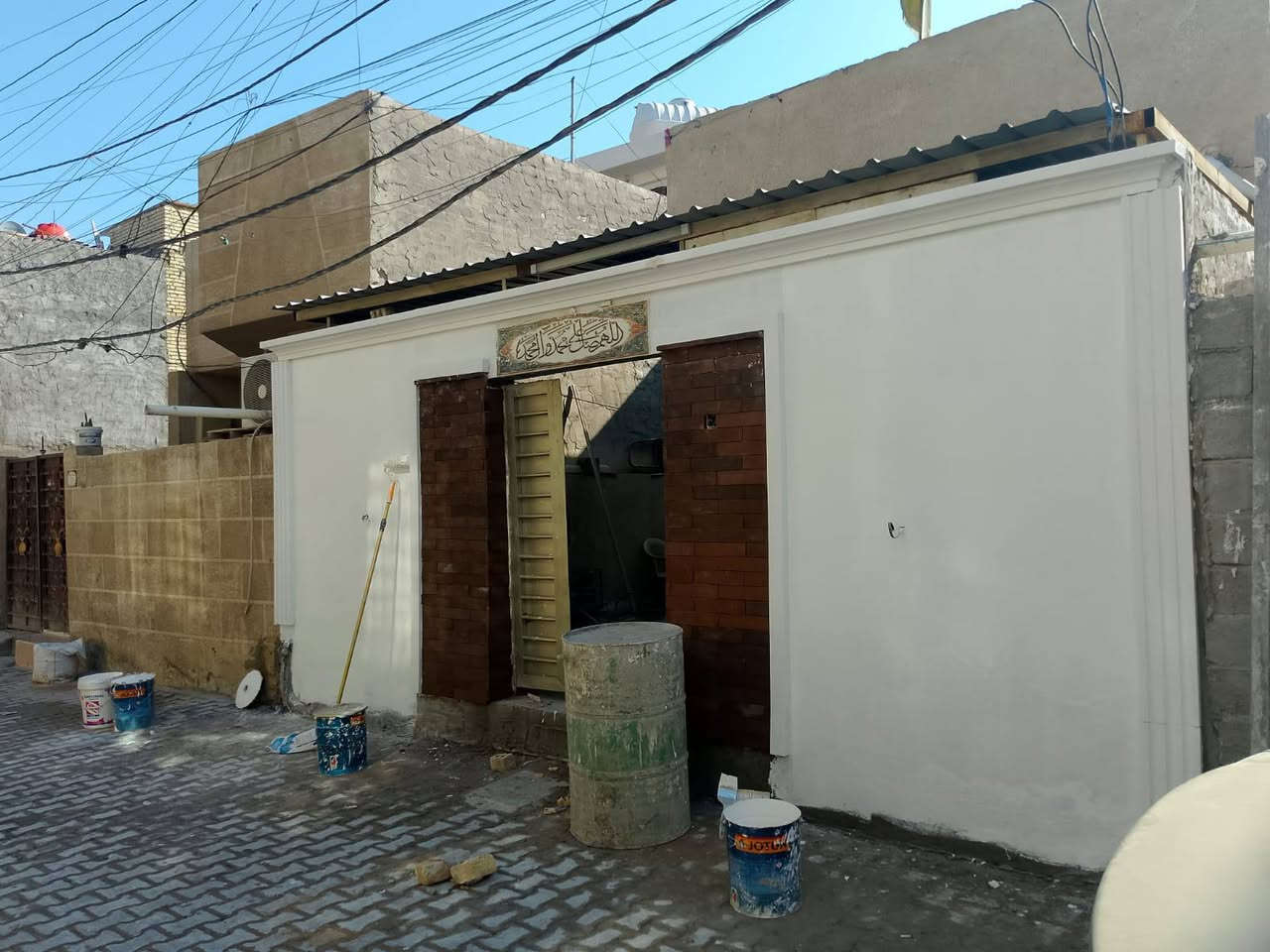 السلام عليكم
خلفه لبخ سمنت مساطر تصفير موقع  سقل خشن -تشميع  واجهات طلس. سراميك ولواح وسلابات كاشي بايات العمل ترميم  على متر  أو قطعي  العمل استلام مهندس  المكان بغداد *********** حسين
