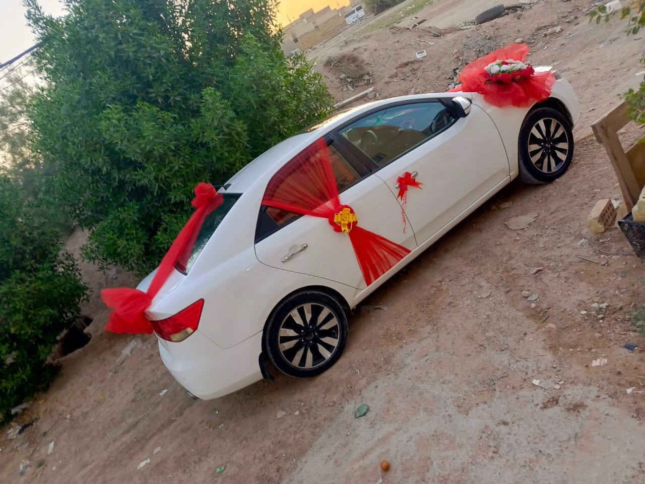 السلام عليكم
سيراتو موديل 2013
سونارها موجود بالصور
فول عده البصمه
للبيع رايدتها 100  اي استفسار اتصل بالرقم 

***********
