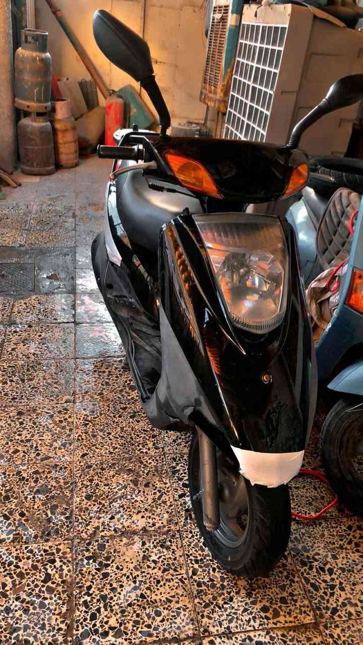 السلام عليكم دراجه بريز كابريتر للبيع نضافه مثل ماتشوفون دراجه خير من الله ضوايات كلها شغاله دراجه مال جناي متعوب عليها تفويلها كله محسن عداد سرعه وبانزين شغالات رايدها ٥٠٠الف وبيها مجال حك الجيه بغداد شعب


**إذا كنت صاحب هذا الإعلان وتريد حذفه لأي سبب، رجاءا أرسل رسالة إلى الدعم الفني**