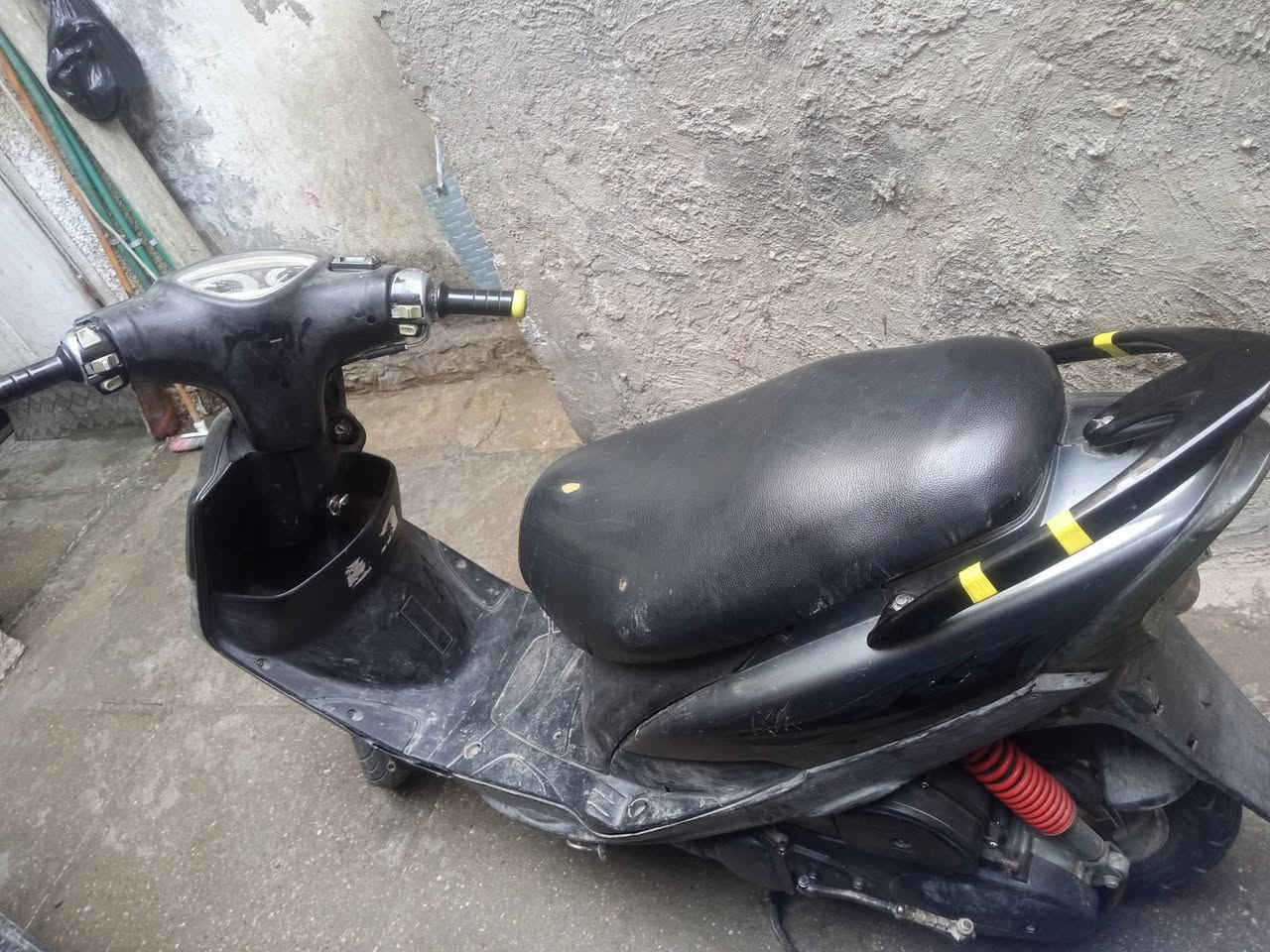 سلام عليكم دراجه ماكس عدله دراجه بلاديه أي شي بلادي بيه دراجه خير من الله شغلات الكهربائية  بيه واله رياضيه وصانصه صجميه كاتمم وبيه قبق فلاوين وقطره رياضية مكاني مدينه الصدر سعره 450وبيه مجال رقمي ***********دراجه كوم حديد اكفلك فقط سرقه
