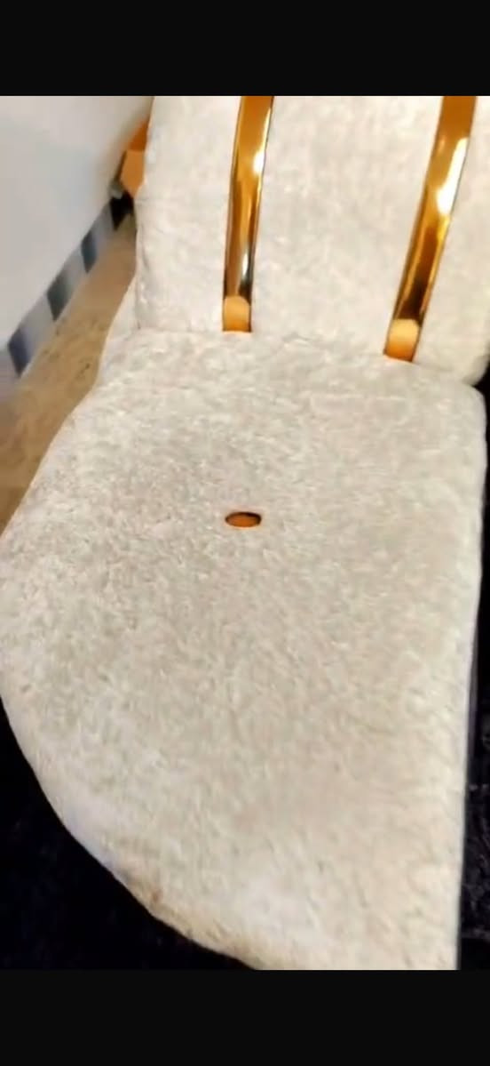 للبيع ب٣٠٠ جديد صار كم يوم عندي بي عيب واحد موضح بلصوره


**إذا كنت صاحب هذا الإعلان وتريد حذفه لأي سبب، رجاءا أرسل رسالة إلى الدعم الفني**