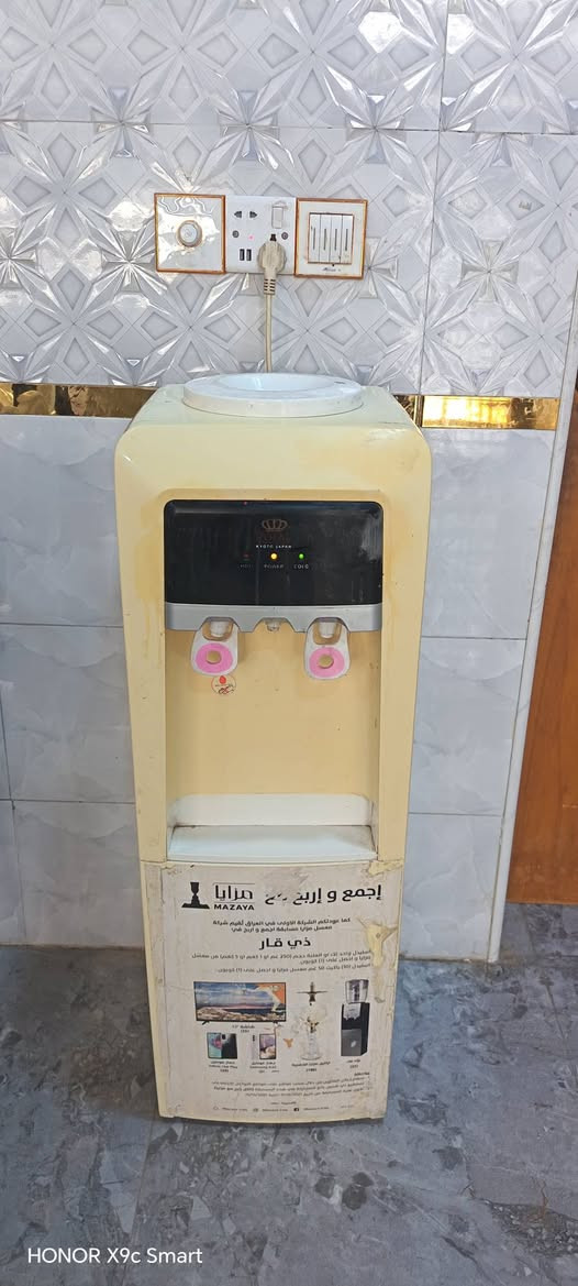 براد ماء للبيع ماء حار بارد شرط مداخل تصليح بسعر ٦٠ الف للتواصل ***********
