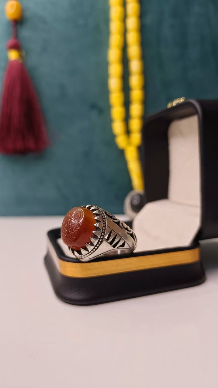 خواتم فضه عقيق 💎
صياغات ثقيله 
يوجد توصيل داخل الناصريه فقط 

***********
