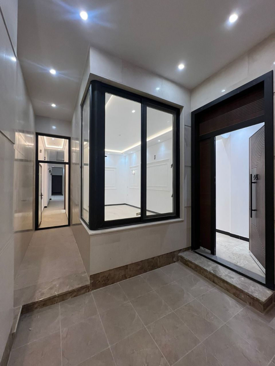 للبيع دار سكن بناء حديث درجة اولى 🏦

المساحة 150م 📏 واجهة 5 * نزال 30

📍 زيونة محلة 710 مربع ماهر عبد الرشيد

يحتوي على 4 غرف نوم واستقبال وحولي ومطبخ وخدمات

لمزيد من الاستفسارات مراسلة الصفحة او التواصل على الرقم الآتي:

☎️ *********** / شركة الجوهرة 💎

او زيارة موقع الشركة الكائن في:

📍 زيونة - محلة 710 - شارع القاعة الملكية - مقابل جسر الأمانة

🔍الشركة مجازة رسمياً من غرفة تجارة بغداد - إستثمر بأمان 🔎

📝 نستقبل كافة طلباتكم وعروضكم وعلى مدار الساعة ⏱️

"اتصل بالجوهرة والي تريده تبشره"💎
