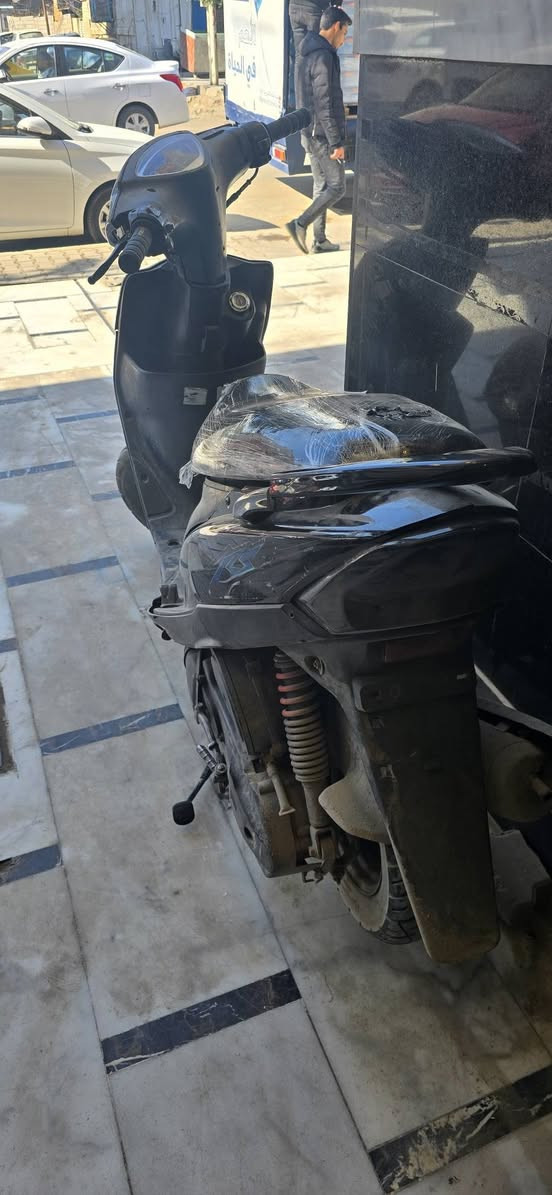 السلام عليكم ماكس عدله للبيع او مراوس بايراني كهربائيات شغاله سلف وهندر شغال السعر (550) وبيها مجال حك جيه
العنوان بغداد الدوره  
الهاتف _***********_
