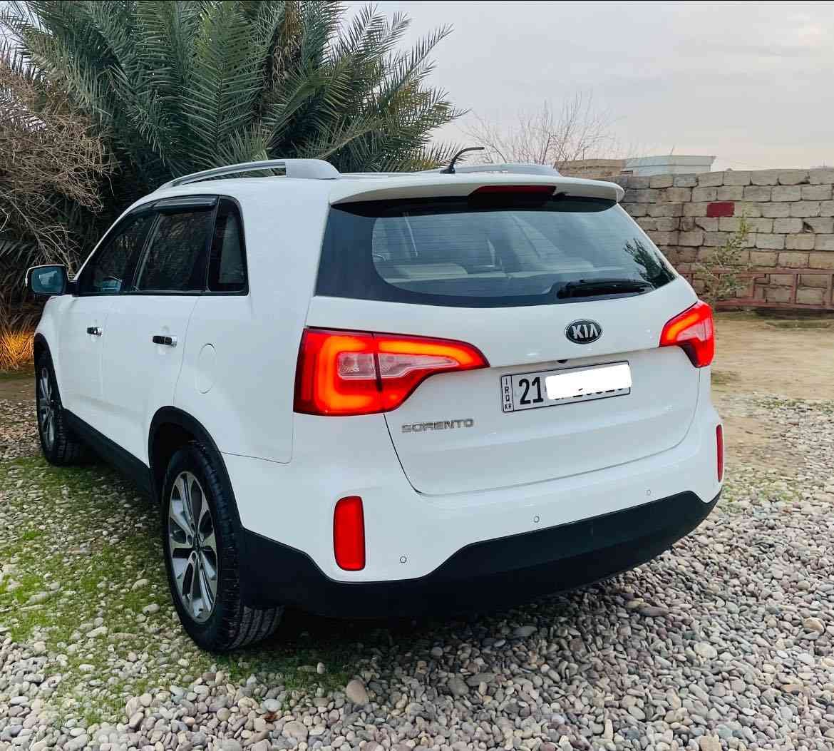 السلام عليكم 
سورنتو خليجي 2013 سليمانية بسمي سنوية جديدة لل 28
محرك 2400 دوش ما مفتوح كير مفتوح محرك كير شرط 
كلين بدون صبغ بدون تبديل فول مواصفات
بدون فتحة. بصمة كشن كهرباء اشاير بل مري لد امامي برادت خلفية نظام ترحيب 
 لد خلفي مري شفط حساسات تحكم ستيرن
طخم تايرات جدد صدر جديد تبريد تدفئة جاهزة 
السعر 178 وبيها مجـال 
 العنوان الشرقاط اسديرة رقم الهاتف ***********
