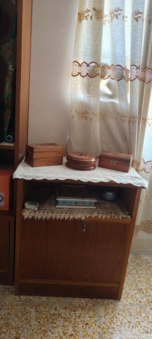 غرفة عراقي للبيع شغل ثقيل للتواصل عالخاص او الاتصال ***********
