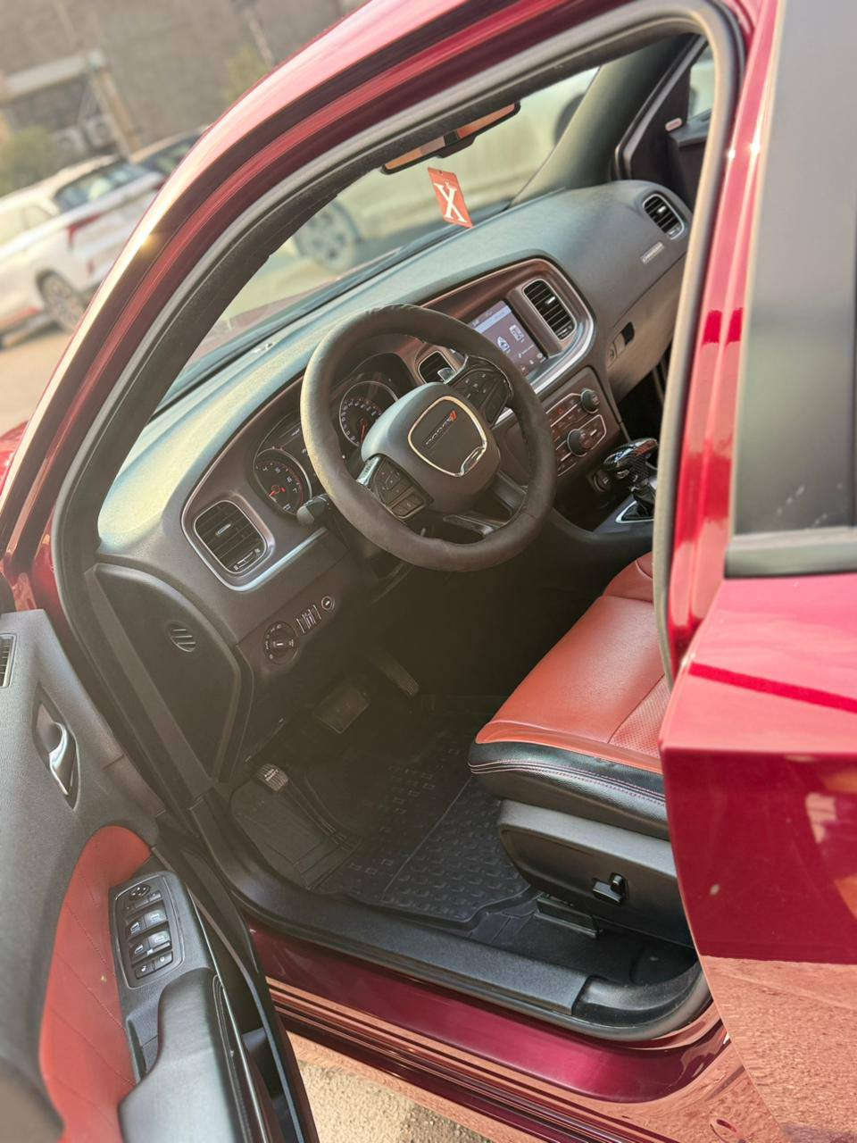 سلام عليكم
جارجر موديل2021 خليجي
ماشيه ٤٢ ألف
السعر28.500 وبي مجال
GT خليجي فول مواصفات تخم تاير جديد والباقي كله على وضع الشركه مغلفه bbf بي ضمان مكفولة من الصبغ ماعدا المكان إلي مأشر عليه سياره جديدة بسمي تحويل ثاني يوم مكاني شارع فلسطين أو الشعب ***********
