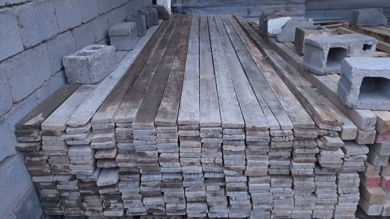 خشب جديد و مستخدم ماركة اولا
سعر مناسب محمودية واتساب ***********
