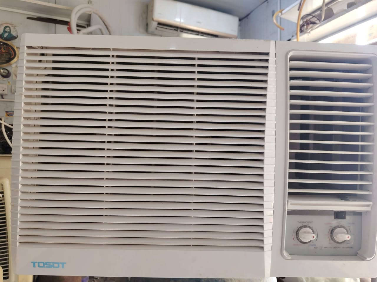 السلام عليكم رمضان كريم
مكيف توسوت 2 طن للبيع تبريد ثلج شرط الفحص مستعمل قليل***********
