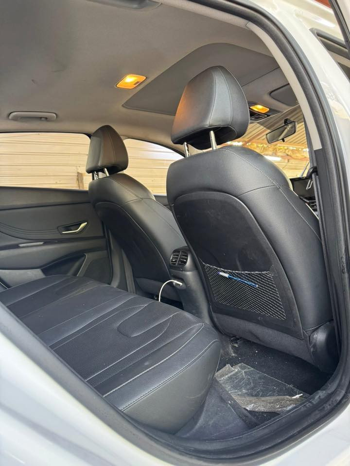 النترا 2024 فول مواصفات تجميع ماشية 39 ماخذها ع ايدي زيرو اربيل ب اسمي بيها طخة باب الوره صدر مواضحة ب صورة وبارد كد 4 اصابع بين جاملغ وباب وملاحظات ب دعامية 
مكاني بغداد 
السعر 127
***********
