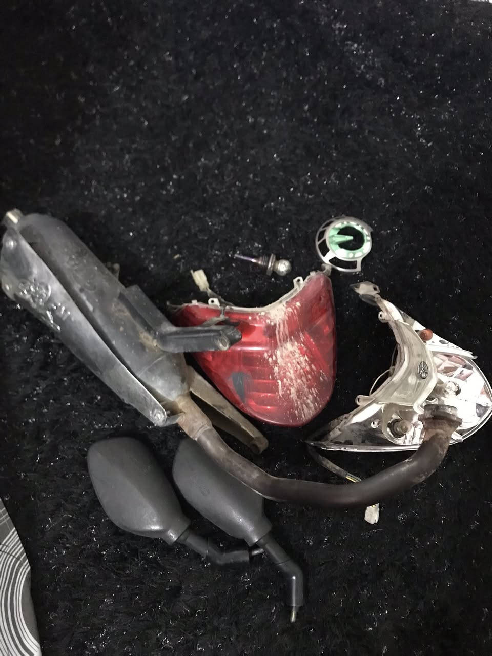 غراض ماكس للبيع صلنصة FM فلاترهة طاگة بس صوتهة حيل عالي تفيد الي يحب صوت عالي بگ لايت ثنين قبغ فلاوين NCY قطرة سبع الوان تعبانة مرايات مكاني ديالى توصيل موجود


**إذا كنت صاحب هذا الإعلان وتريد حذفه لأي سبب، رجاءا أرسل رسالة إلى الدعم الفني**