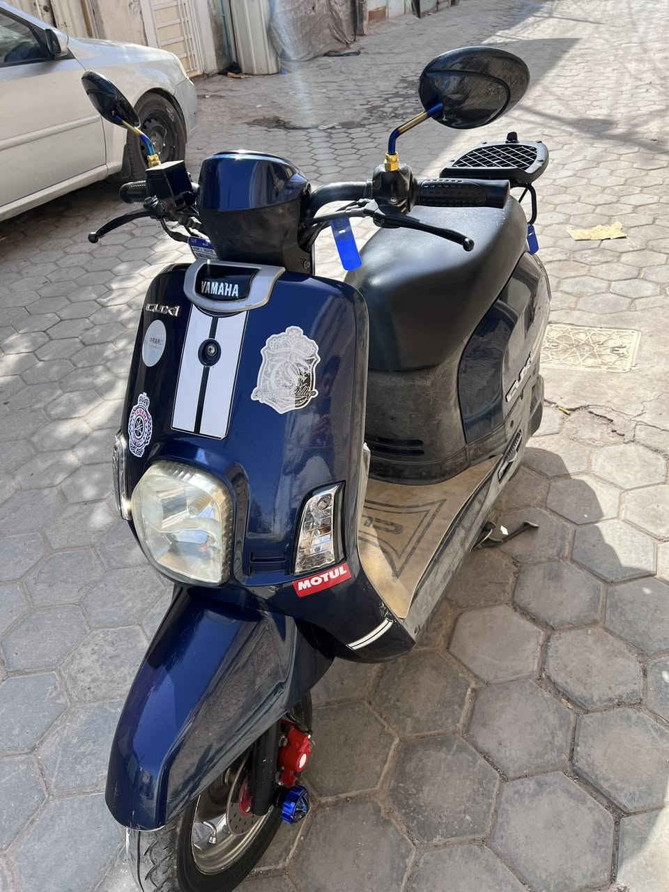 سلام عليكم شباب ماكس بوليس نوزل الدراجه حلوه محركه ناعم خرسه الدراجه ما امتعبه اني ابد دهن نوعيه زينه بانزين محسن ماعيزه فرغي مال نجاي بل عل ياخذه رقم *********** سعر 800او بيه مجال شراي تتصل
