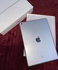 آيباد ٩ • ٦٤ • نجف