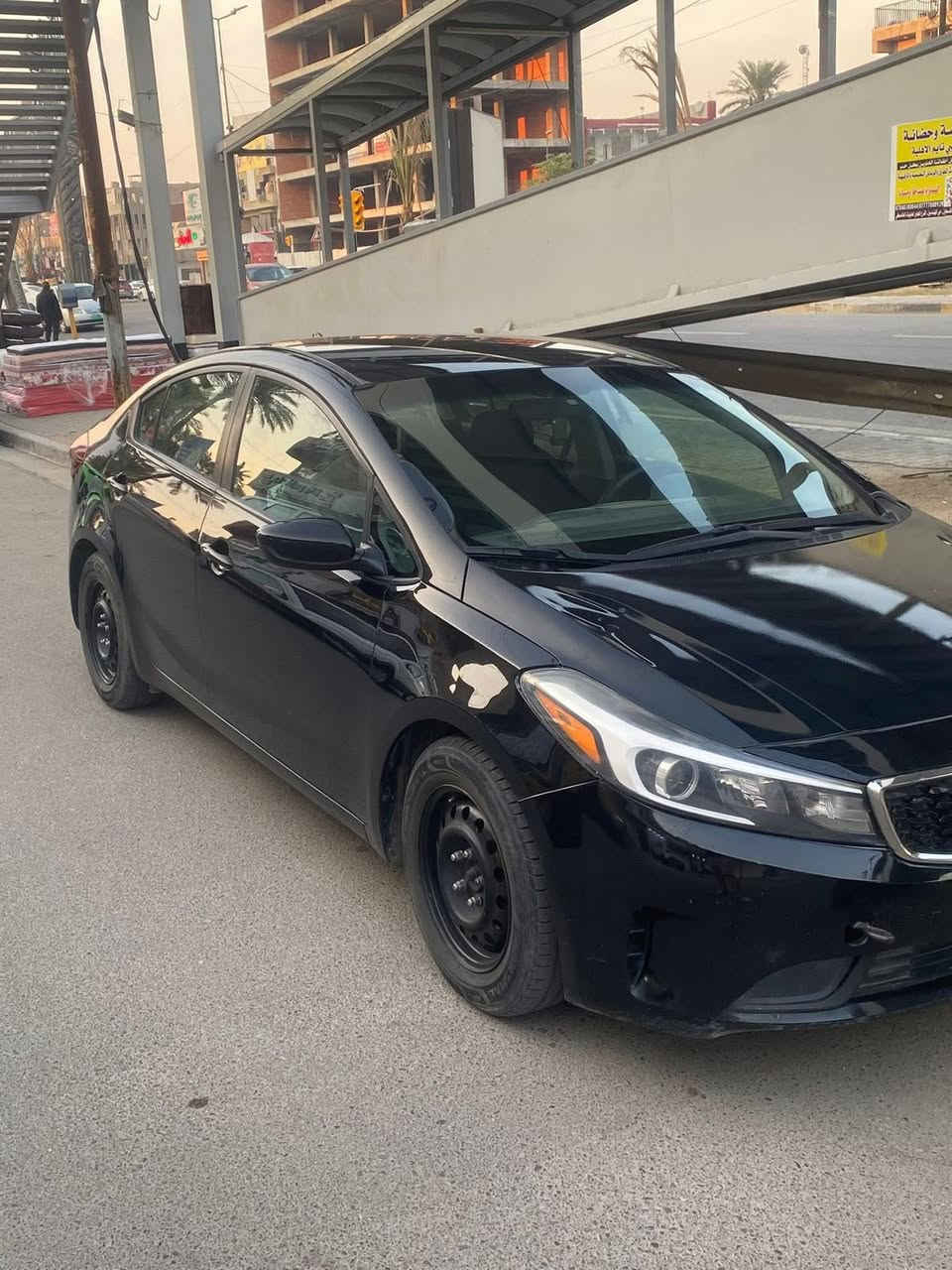 السلام عليكم
فورتي 2018 وارد امريكي حادثها من امريكا سرقه بنيد فقط 
و بل عراق بيها رش صبغ بابتين جهة السايق 
ايرباكات سليمه كلها لغود شواصي سليمه كير محرك كفاله
السعر 117 
مكان بغداد البلديات 
***********
