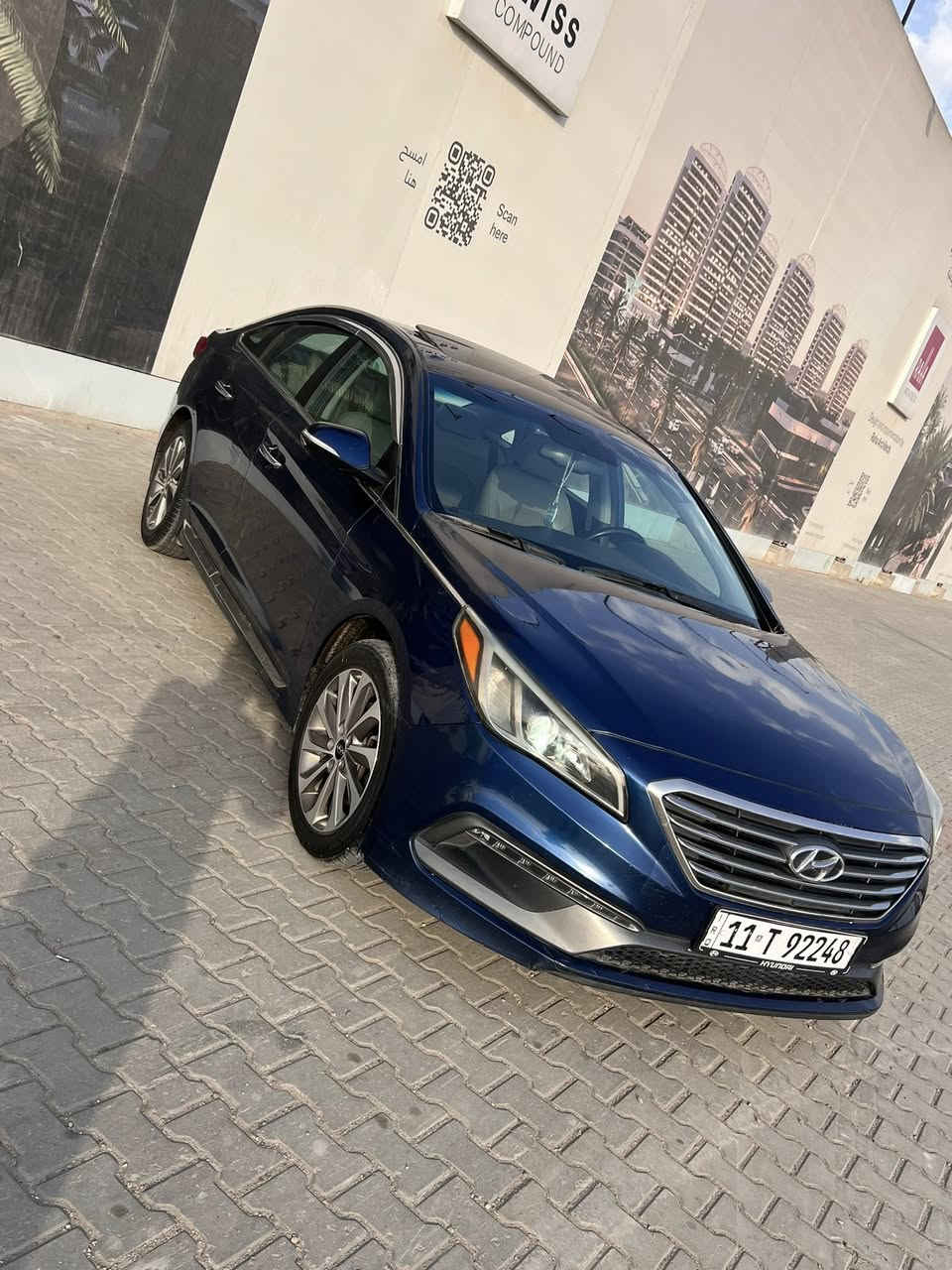 سوناتا موديل 16 سبورت 
فول مواصفات بصمة فتحة 
كشنات كهرباء و تدفئة حساسات امامية و خلفية
شاشة كار بلئي تحديد مسائر جنطة ذكية تفتح عند القتراب
معروفة مواصفات لسبورت
كيرر محرك مكفولات
حادث السياره ربع البنيد ومصبوغ البنيد كلة 
بدون ايرباك ولا دواخل صور الحادث موجودة وبارد بل باب الخلفي قليل 
رقم بغداد بسمي
السعر 137 وبية مجال 
مكاني بغداد
***********
***********
