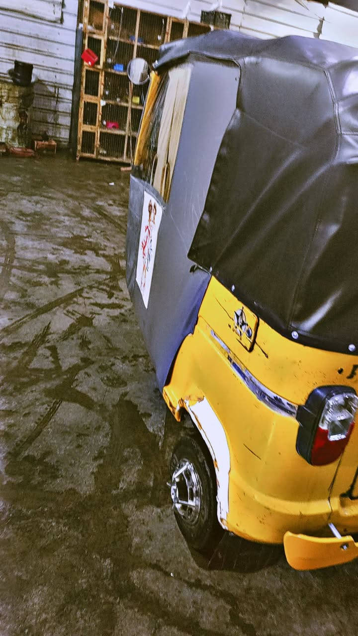 تكتك تيفيس 16داخله 17لبيع عارضه 2700بيه مجال حغ جيه كفاله لا ضربه وله صبغ اوراق مكاني محوديه ***********
