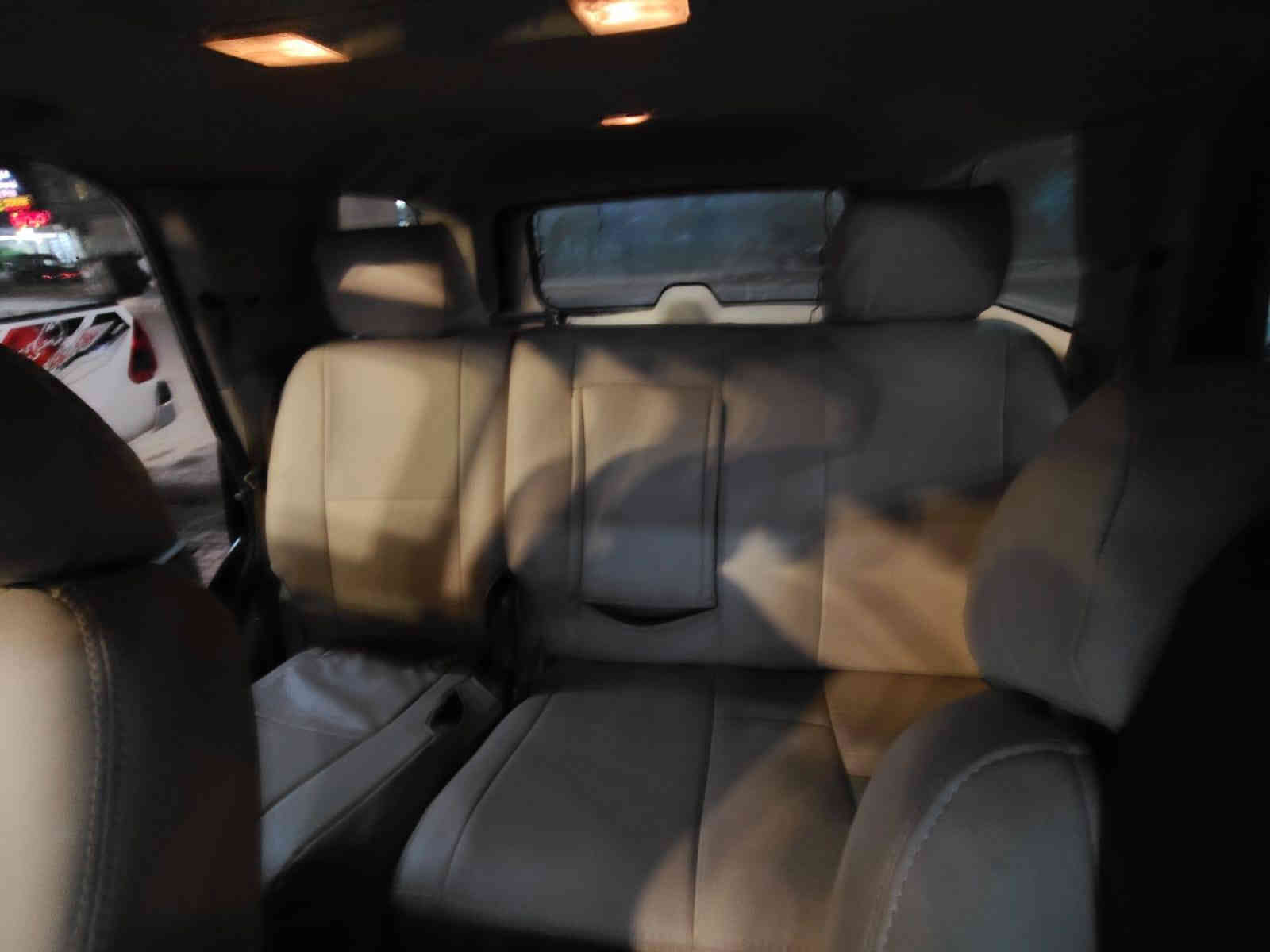 سلام عليكم
تاهو LTZ  مديل 2013 فول موصفات 
فتحه بنوراما 
كشنات جلد كهرباء 
تحكم ستيرن كهرباء 
تشغيل عن بعد 
سياره فول كلين بيها ضربه جاملغ هنا بل عراق
سياره اصولي رقم بغداد 
سعر 24 الف بيها مجال بسيط حك جيه 
عنوان بغداد هاذا رقم اي استفسار 
***********
