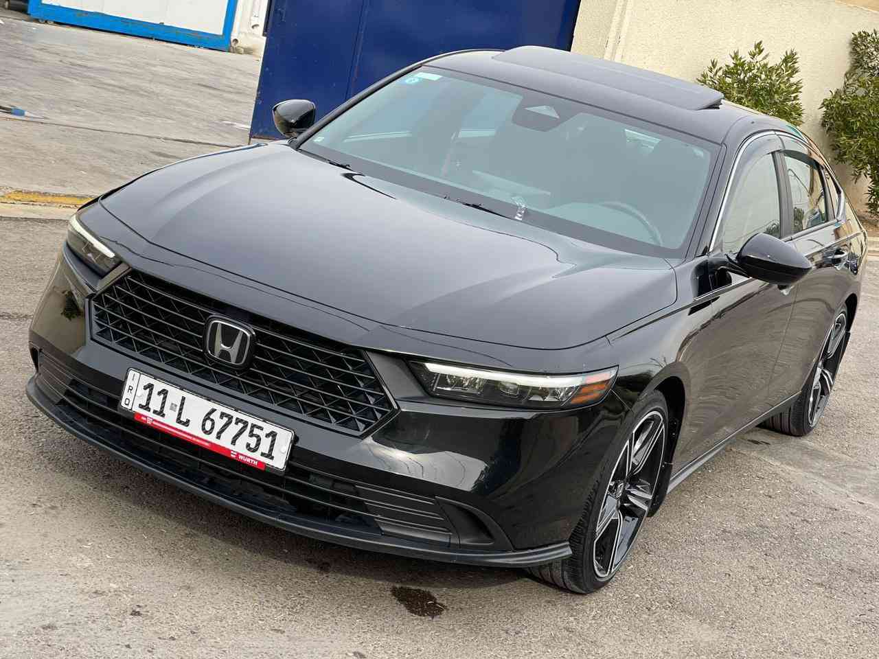 هوندا اكورد موديل ٢٠٢٣
فئة Sport هايبرد محرك ٢٠٠٠ وكير اوتو - فتحة سقف - رادارات - مثبت سرعة تفاعلي - تحديد مسار - كشن كهرباء - شاشه وكاميرا وحساس بلادي - ويل ١٩ - هاند بريك بصمة + اوتو هولد - دخول ذكي - اناره خارجيه Led بالكامل 
صبغ جاملغ امامي يمين فقط (ضرر جداً بسيط)
السعر ١٩٥ وبي مجال مكانها الغزاليه مقابل المجمع السويسري للتواصل ***********
