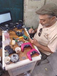 اخوان انصحكم ب الاخ مرتضى... انسان راقي وطيب و شغله مضبوط.  ومناسب يبد...