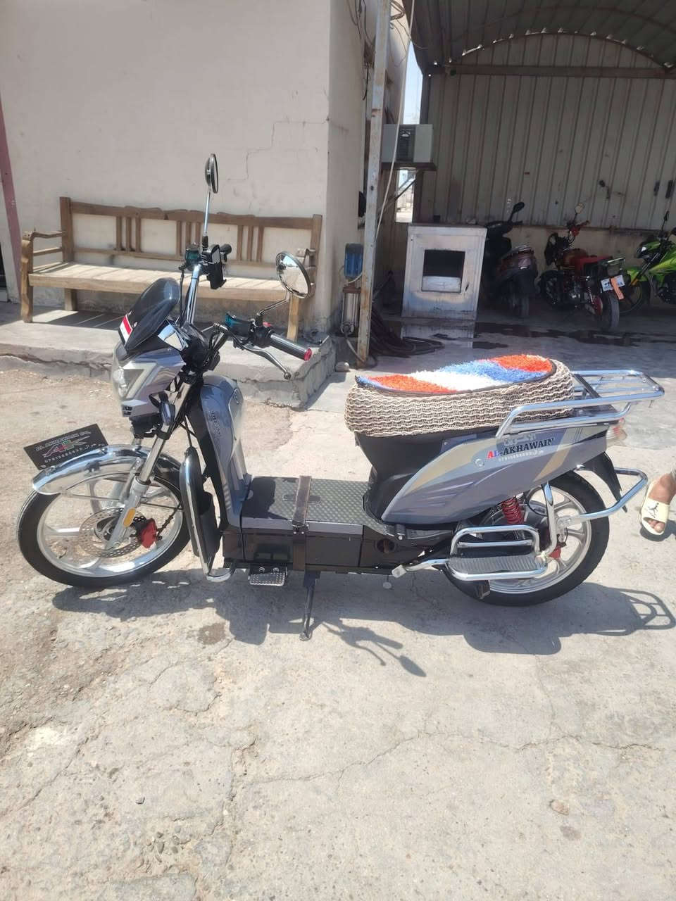 دراجة هارلي موديل 25
6زالبطاريات فول وعل الفحص ..
كهربائيات كلها شغاله .. اسويچات 2 بصمات 2 MP3 دبل سماعة.. دبل اشاره .. ستاند موبايل .. تثبيت سرعه ..
بطاريات 32 امبير الدراجة فول نظافة ووضع شركه واستخدام قليل ..
مكاني حبانيه سيسي
راسلني وبيك خير وادلل
*********** واتساب
