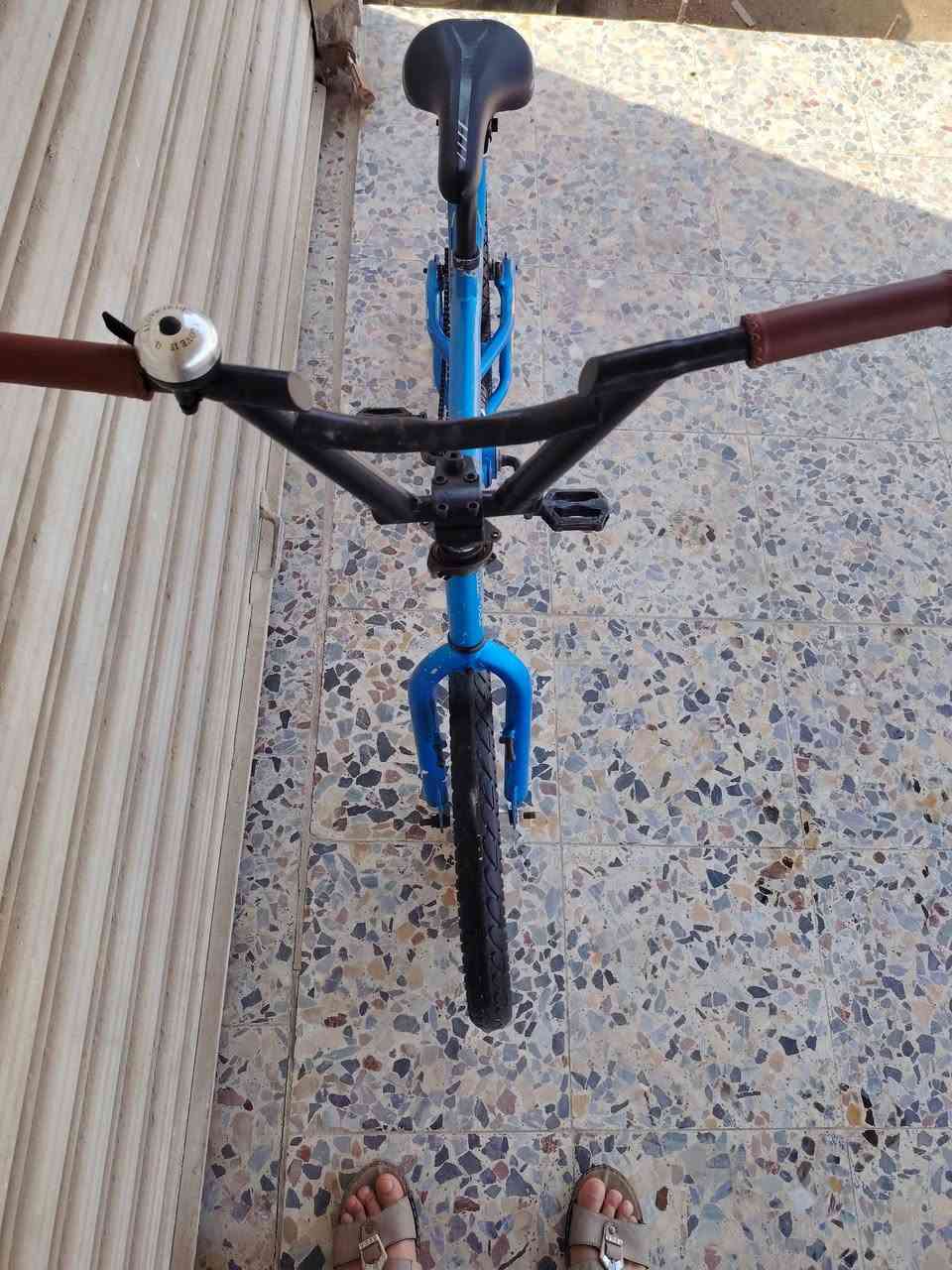 شركة كوبرا العالمية حجم 20
الوياله ويل وكب فولاذي اصلي مسطرة / الدبل شغال / تيرات حجم عريض ابلادي المكينة بريك أثناء رجوع البايدار منهه وبيهه
الفريم حديد مقوى بايسكل كامل اي نقص مابي السرج جديد .
السعر 50 ألف قفل
مكاني البياع .. ساحة درويش .. حي التراث قرب السوق .. للتواصل خاص او على رقمي .
***********
