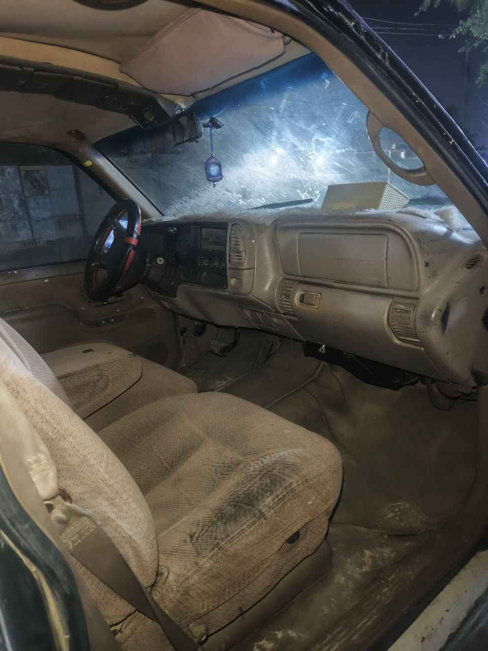 سلام عليكم للبيع بهبهان موديل99سنويه عاج رقم كربلاء بيه قاصرين  مكينه بيه خيط بخار كير ألف مكفول حداده جديده تخم تأير ويلكب سياره مرتبه.سعر20وبي مجال مكان بصره زبير ***********
