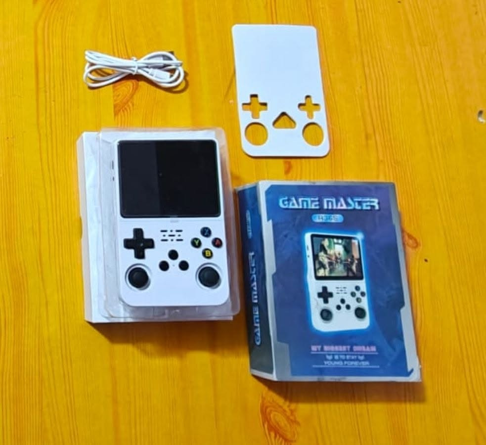 RG35S النسخه المحسنه
- ذاكرة داخلية 64GB و 15214 لعبة قوية جاهزة
يدعم باختصار:

Nintendo DS + PS1 + PSP

Nintendo 64 + Game Boy Color 

Atari + Arcade + Capcom 

Sega + NeoGeo + NES
والكثير من المحاكيات داخله

 السعر 40 قفل والتوصيل مجاني

متوفر توصيل لكل محافضات العراق


**إذا كنت صاحب هذا الإعلان وتريد حذفه لأي سبب، رجاءا أرسل رسالة إلى الدعم الفني**