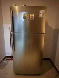 ثلاجة سامسونج فريزر علوي موديلRT50 سلفر بحالة جيدة جدا للبيع بسعر ٧٠٠ ...