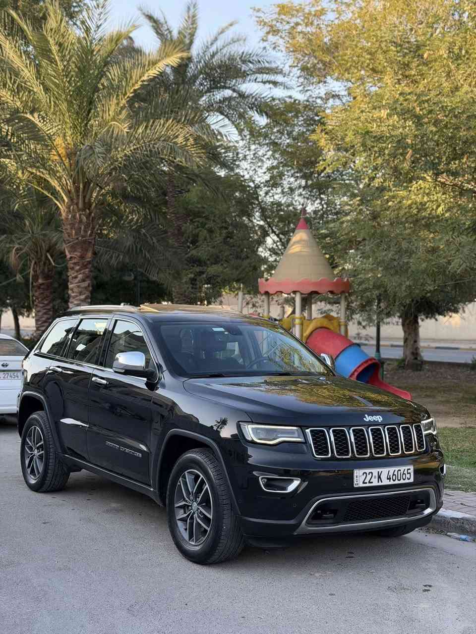 جيب لاريدو خليجي وكاله ليث العبيدي
(2018) 
كفاله عامه من الصبغ والسونار مرفق بالمنشور 
الموصفات 
.فتحه سقف 
.بصمه ابواب عدد 2 
.مري قلاب كهرباء ⚡️ 
.فور ويل مع ماوس 
.كشن كهرباء 
.لايت زنون بلادي مع كشافات 
وباقي موصفات الجيب المعروفه 
السياره كلش جديده وما بيها اي نقص 
كير مكينه صدر تبريد مكفول 
باسمي هزه وسنويه وبراد جديد 
ماشيه (118 كيلو ) 
مكان السياره السيديه 
السعر 238 $ مجال بسيط
***********
