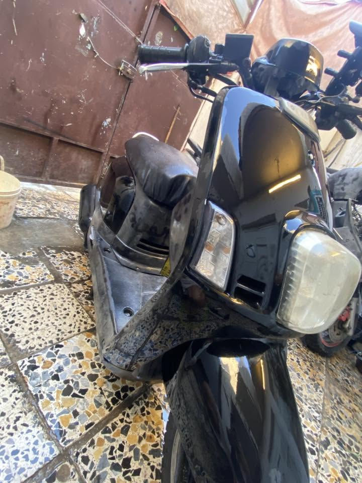 هذني ٣ دراجات شغلات اشغلهن الاوله بوليس نوزل خطين ابلاديه شغاله نكره الثانيه سكنس فحل ياباني قلق نفخ بس حورته كابريتر  شغاله كله ابلاديه الثالثه تي ماكس ٢٠٠٧ شغاله نكره الله شاهد فتحته صار بيه صوت خفيف وديته لواحد كال خانه مال ثكاله رادله كص سايز ٢٠ هذني اريد مراوس بدراجه وحده تي ماكس ١١ لو ٨ حته لو بيه نقص ترايش شي عادي رقمي ***********
