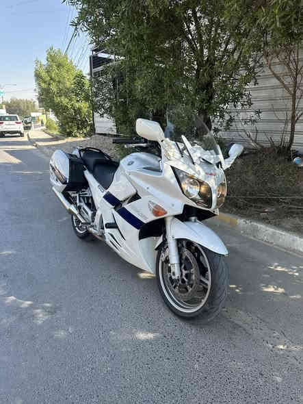 يا الله 
ياماها اف جي ار 1300 
yamaha fjr 1300 
موديل 2014 
نسخة الشرطة اليابانية 
نظام النقل كاردن 
كير عادي نصف اوتاماتيكي ( تنمر برجلك او بايدك بالستيرن بدون كلج ) نظام جداً مريح خصوصاً بالازدحام او داخل المدينة 
الدراجة وارد اليابان دخول جديد ( بدون رقم ) اسويلك مكاتبة و كفالة من السرقة و العشاير 
مواصفاتها لطيفة 
دبلات امامي خلفي قابلة للتعديل ( تقويهن او ترخيهن حسب الحمولة ) 
جنط جانبية قابلة للازالة 
بريك abs امامي خلفي ، تدفئة يدات ، جامة كهرباء 
الدراجة سكيورتي نسختين سويج 
ماشية 26 الف كم 
الدراجة مكينتهه بالكارتون 
الي عاجبتة يتصل على الرقم و بي خير و يدلل 
الخط مفتوح ليلاً فقط ( اي وقت بعد الساعه 8 ليلاً اتصل عادي لحد ال6 الصبح ) 
هذا رقمي *********** 
عنواني الكاظمية ، باب المراد 
شكراً للادمن مقدماً
