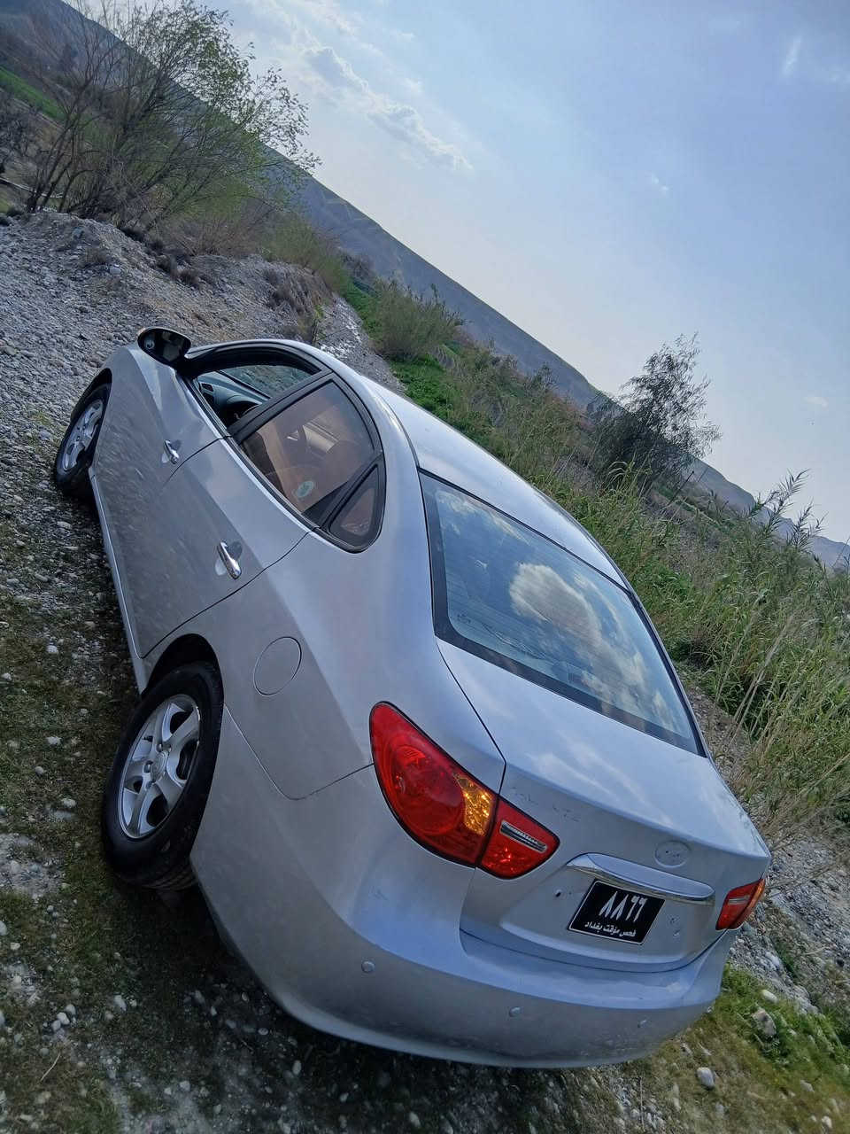 ئافان تی 2010 سحری 47گەڵە
ئی کۆ گیچ واناوشە لەیت ڕەش ئاوینە ئیشارەت ماکینا گچ کەی دەکشن بەرز شوین تەق تەق
ئاوینە شەفت تەبرید لەمس تازەدەیخ کامل 
مسروفی کراوا چوارتای نوی سەقو کەفەری 
بەشەرت یەک کەفاری گۆراوا***********
