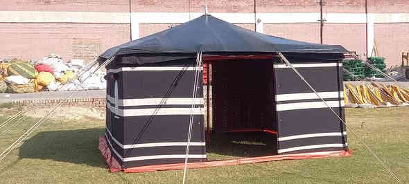 خيمة باكستاني
قياس 4*4 متر
جديده استخدام 7 ايام فقط
السعر ٣٢٥ الف 
العنوان الناصرية مركز
هاتف/***********
