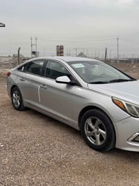 سوناته • ٢٠١٦ • حادثه خلفي