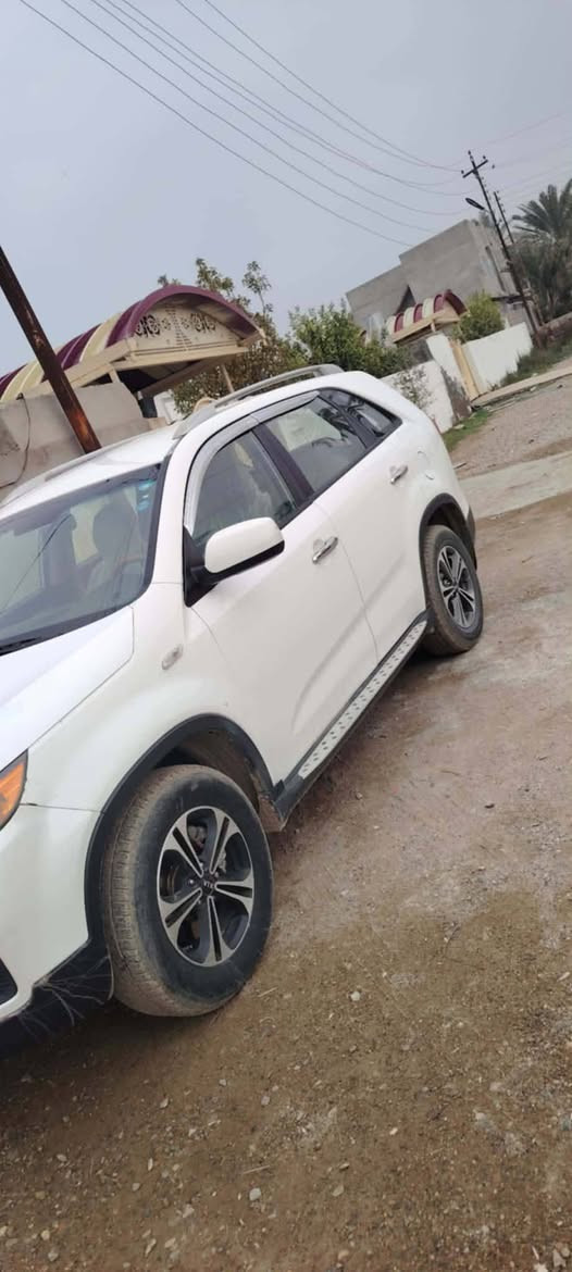 سلام عليكم سورنتو موديل 11 للبيع محرك 4 دوش 7 راكب رقم اربيل محرك جديد حاويه تخم تاير ويل كب سونار مرفق بل منشور مكان ديالى تقاطع القدس الهاتف ***********
