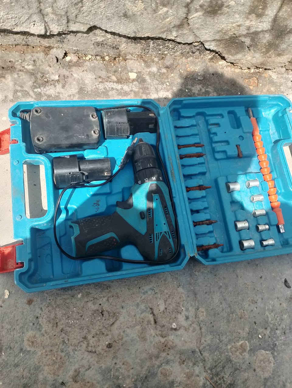 سلام عليكم     درين شحن ويا بطاريتين ونضيف السعر 25   مكان جبله فرع الامام


**إذا كنت صاحب هذا الإعلان وتريد حذفه لأي سبب، رجاءا أرسل رسالة إلى الدعم الفني**