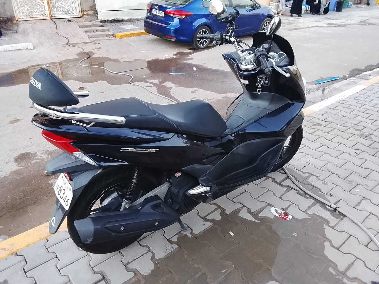 Pcx جيل ثاني 👌🏻

كفالة عامة 👍

ما صارلهة هواي  نازلة من الرمبة💥

دراجة مال جناي ممتعوبة 🛌🏻

شراي يتواصل ***********

