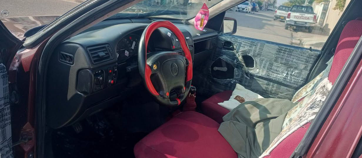 ئەم ئۆپڵە بۆفرۆشتن
مۆدێل 1989...مەکینە 20... کێڕومەکینەوکارەبایی هەمووی بەشەرت... ئەوەلیات و حاسیبەیە... بۆیاخ عامە لەسەر ساخی... لێدراو ڕزیوی نیە... چوار تایەی تازەی لەژێرە
سعری/  24 گەڵاو مەعامەلە
ژ/ م  ***********
شوێن/ کفری
