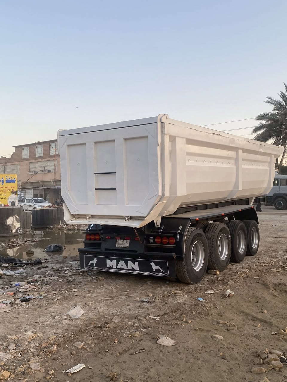 عربانة لبيع تركي ٢٨متر تخم تاير جديد أربع أزواج جدد هوة ويلة ١٣.                        
سعر ١٢٥
رقم الهاتف ***********
