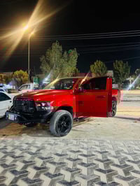 رام موديل 2022 8 سلندر ماشيه 59 ميل مكفوله بدون حادث وارد امريكي مكفول...