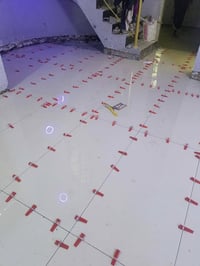 خلفه سيراميك ورضيه وتصفير لوح بالمادة وكافة الختصاصات شغل ليزر  متفرغ ...