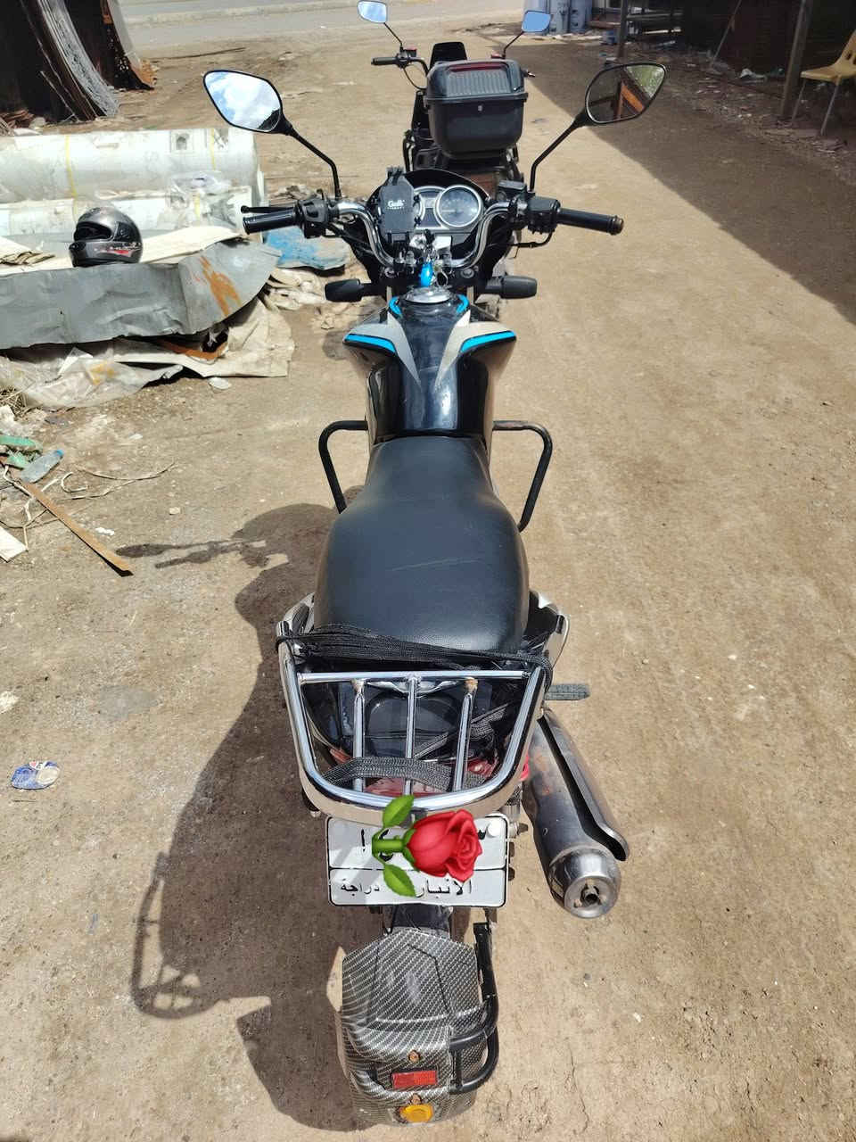 السلام عليكم    دراجه هونده ياباني مسجل سنويه ولوحات كامل ما ناقصه شي نضافه خير من الله الدراجه مال باله تحويل مباشر محرك ناعم حيل    السعر مليون ونص     ***********
