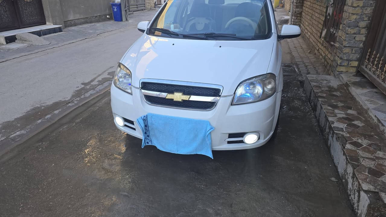 ٢٠١١
باسمي جاهزة للاخير تخم تاير حداديه امامي خلفي منضومة بانزين جديدة واصليه كامرة وحساس وسنتر لوك سيارة تدفئة تبريد ثلج الله شاهد الف متصرف عليها سعرها ٦٨ 
***********
