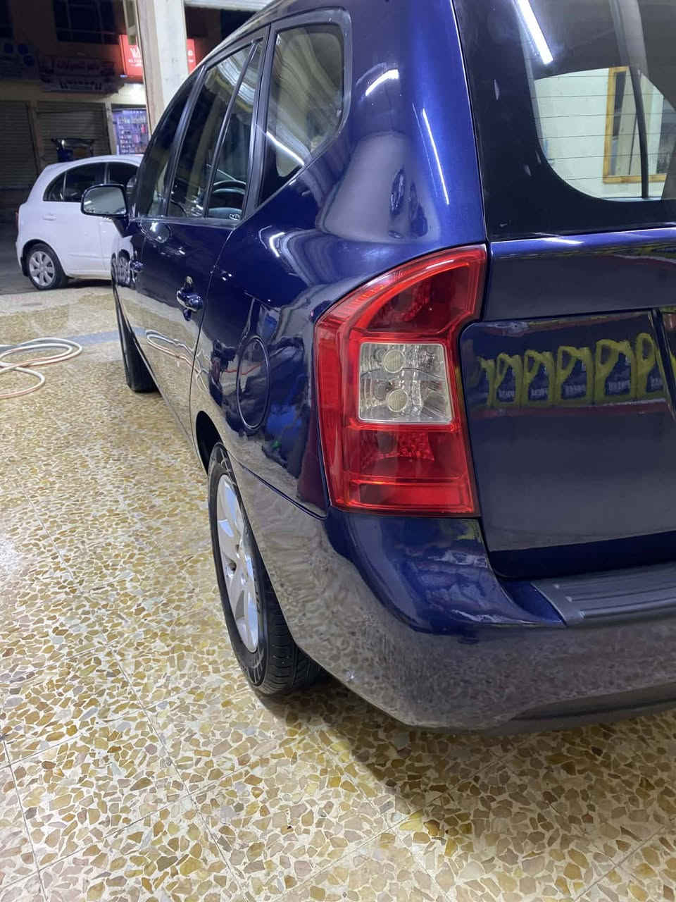 للبيع كيا راندو موديل 2009 مصبوغ احزام جير محرك طخم شرط تخم تاير جديد محرك 6 سلندر 2700 سنويه وهزاجديد السعر 78 بيها مجال ***********
