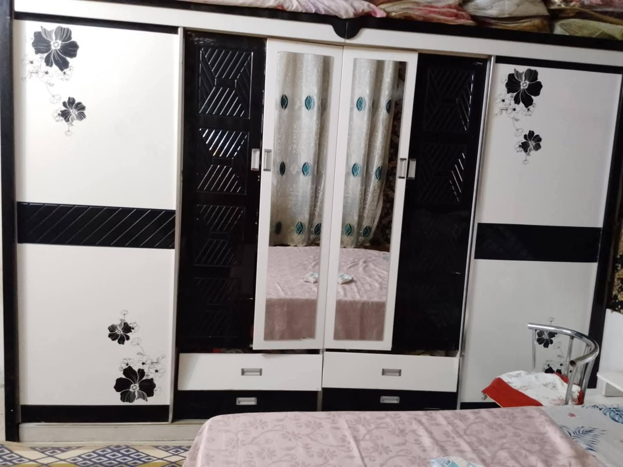 غرفه تركيه ٦قطع ١٢٥ وبيه مجال


**إذا كنت صاحب هذا الإعلان وتريد حذفه لأي سبب، رجاءا أرسل رسالة إلى الدعم الفني**